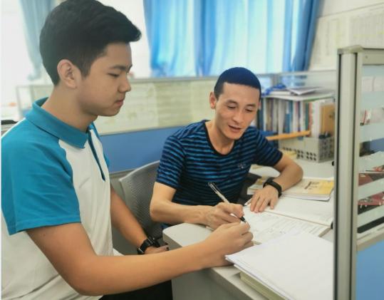 耐心為學(xué)生答疑