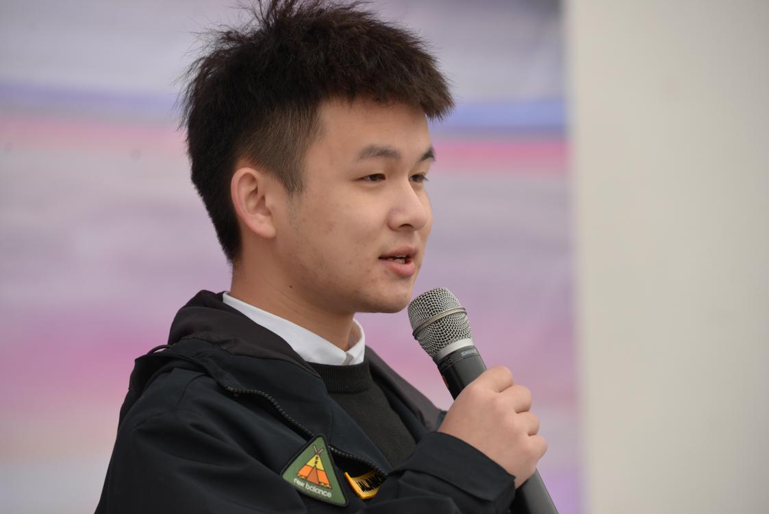 優(yōu)秀校友代表向云帆分享經(jīng)驗(yàn)