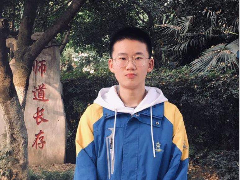 高2018級23班 呂瀚洋