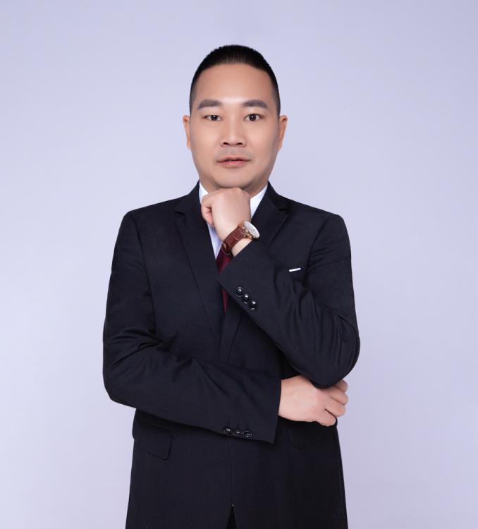 雙流中學(xué)德育處副主任 邱國(guó)界