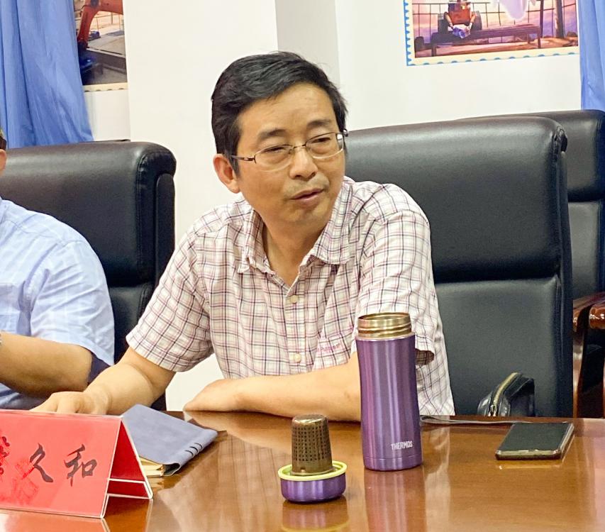 省特級(jí)教師李久和發(fā)言