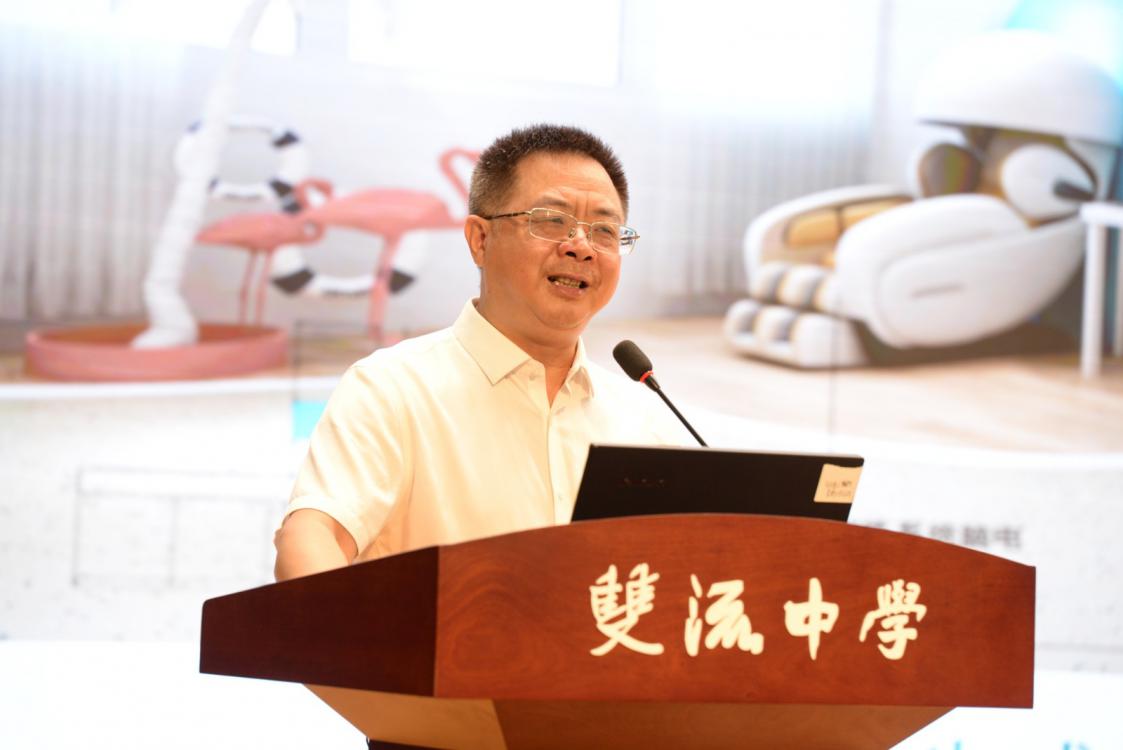 圖7 龍校長講話