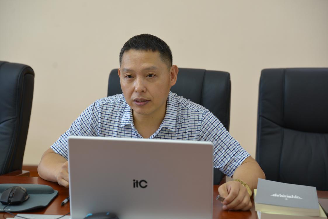 陳劍泉老師主持會議