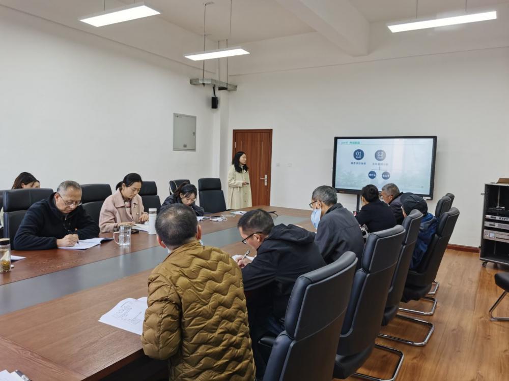 圖1羅璇老師交流