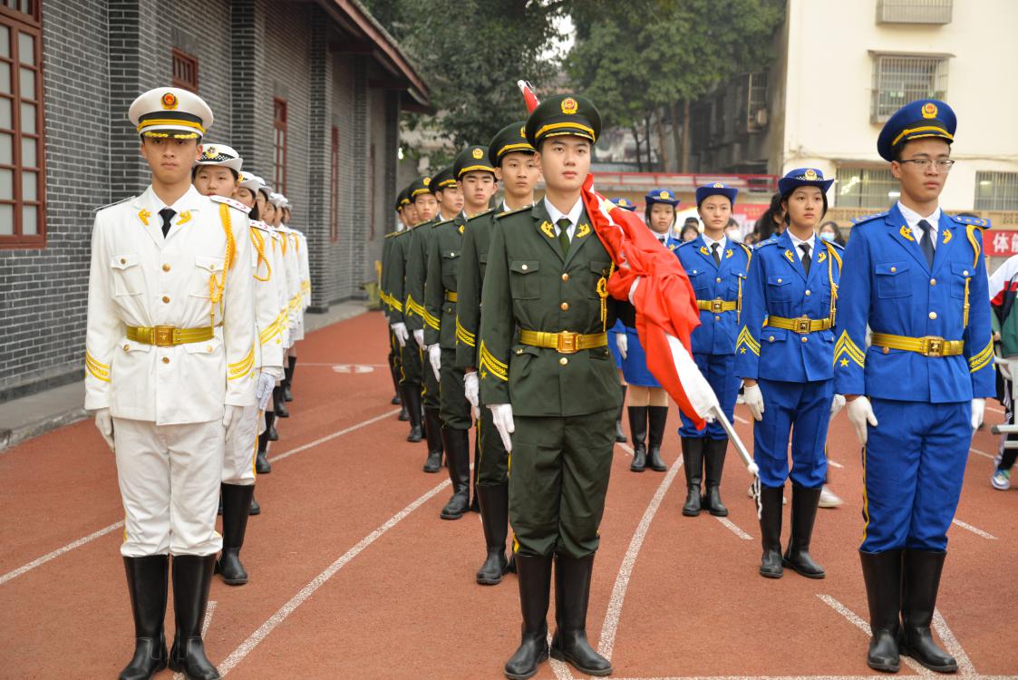 圖5 莊嚴的升國旗儀式