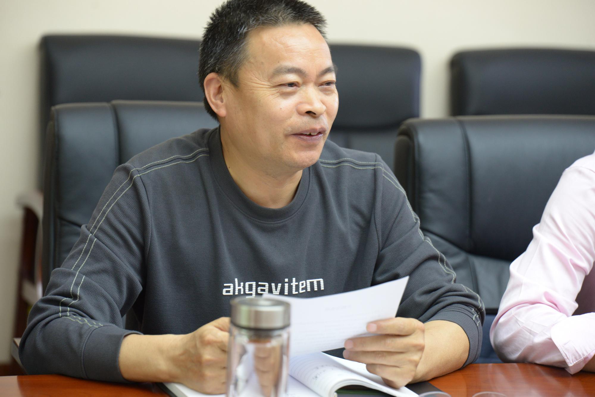 2.仇主任主持會議