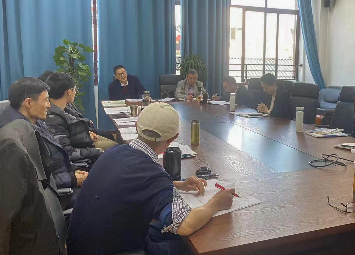 圖4 老師們激烈討論