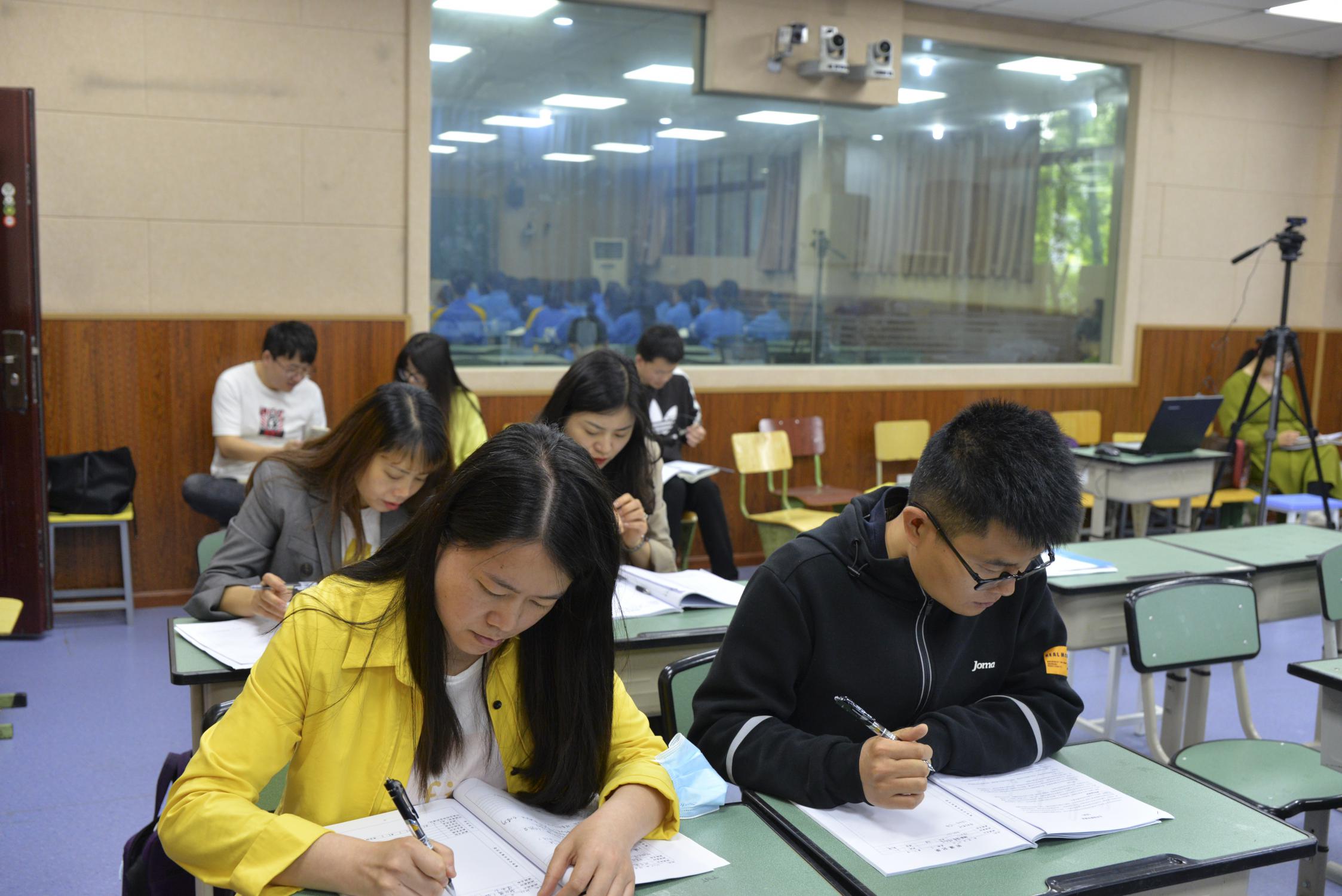 歷史組全體老師參加活動(dòng)