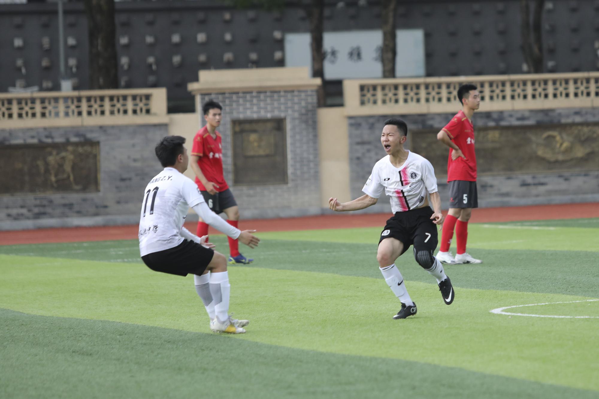 雙流中學(xué)男子足球隊(duì) VS 棠湖中學(xué)男子足球隊(duì)