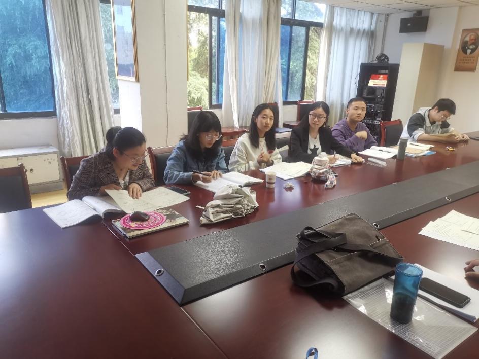 何美華老師積極評課