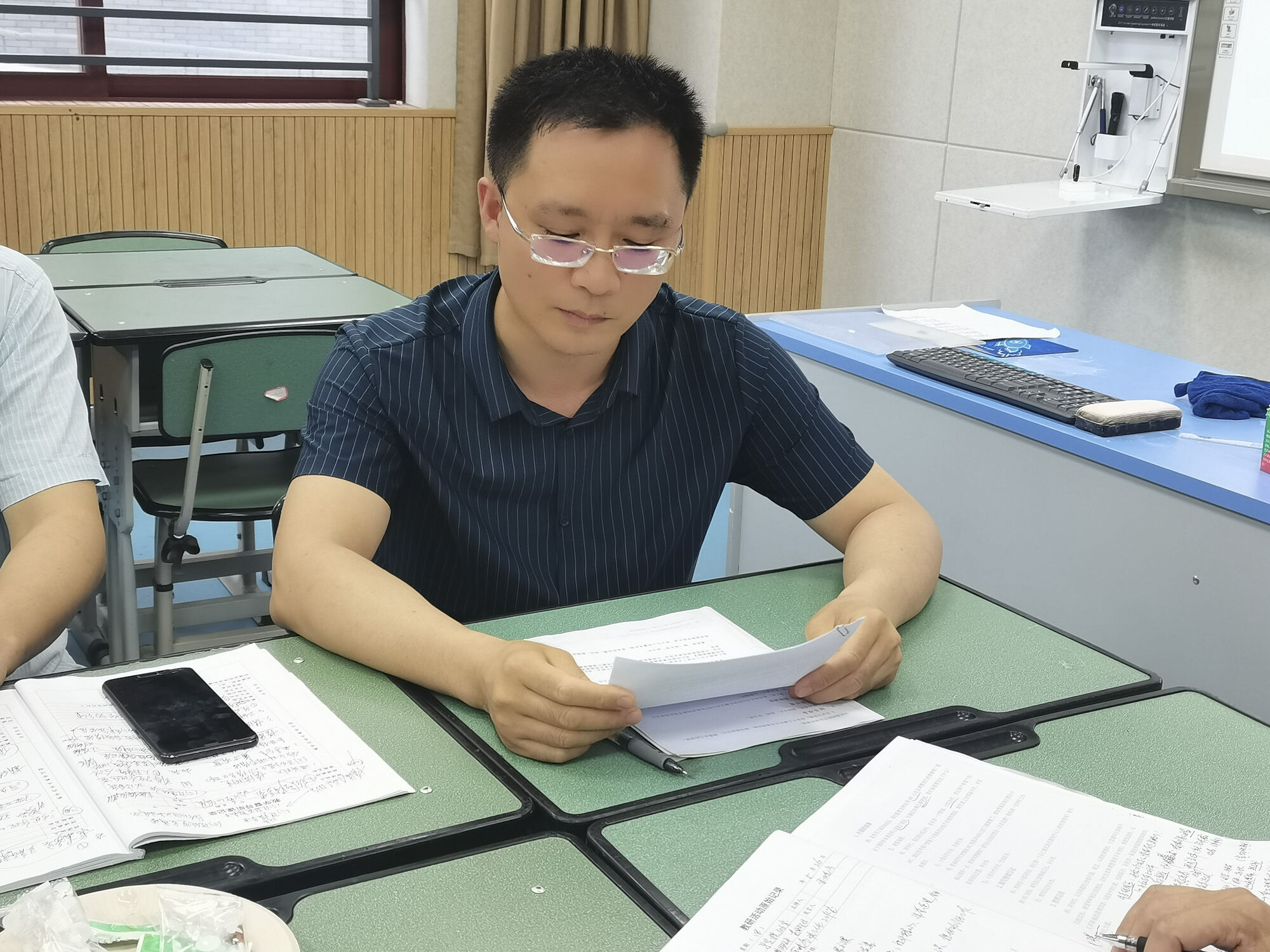 圖17 雙流中學(xué)副校長(zhǎng)杜江濤發(fā)言