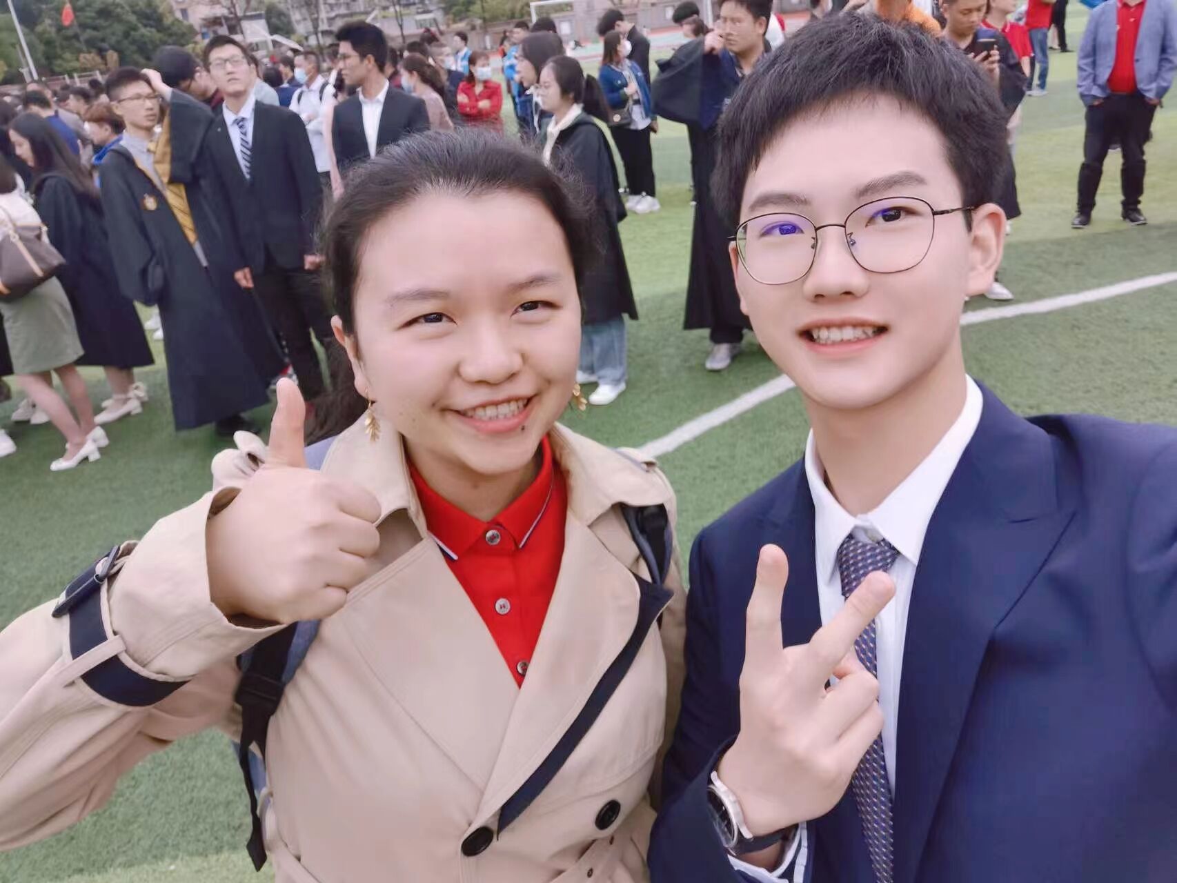 和嚴(yán)謹(jǐn)踏實(shí)的地理雷老師