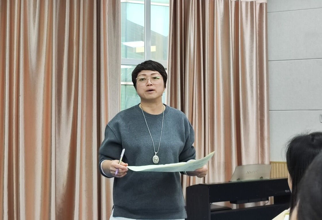 圖7 棠湖中學(xué)謝萍老師評(píng)課