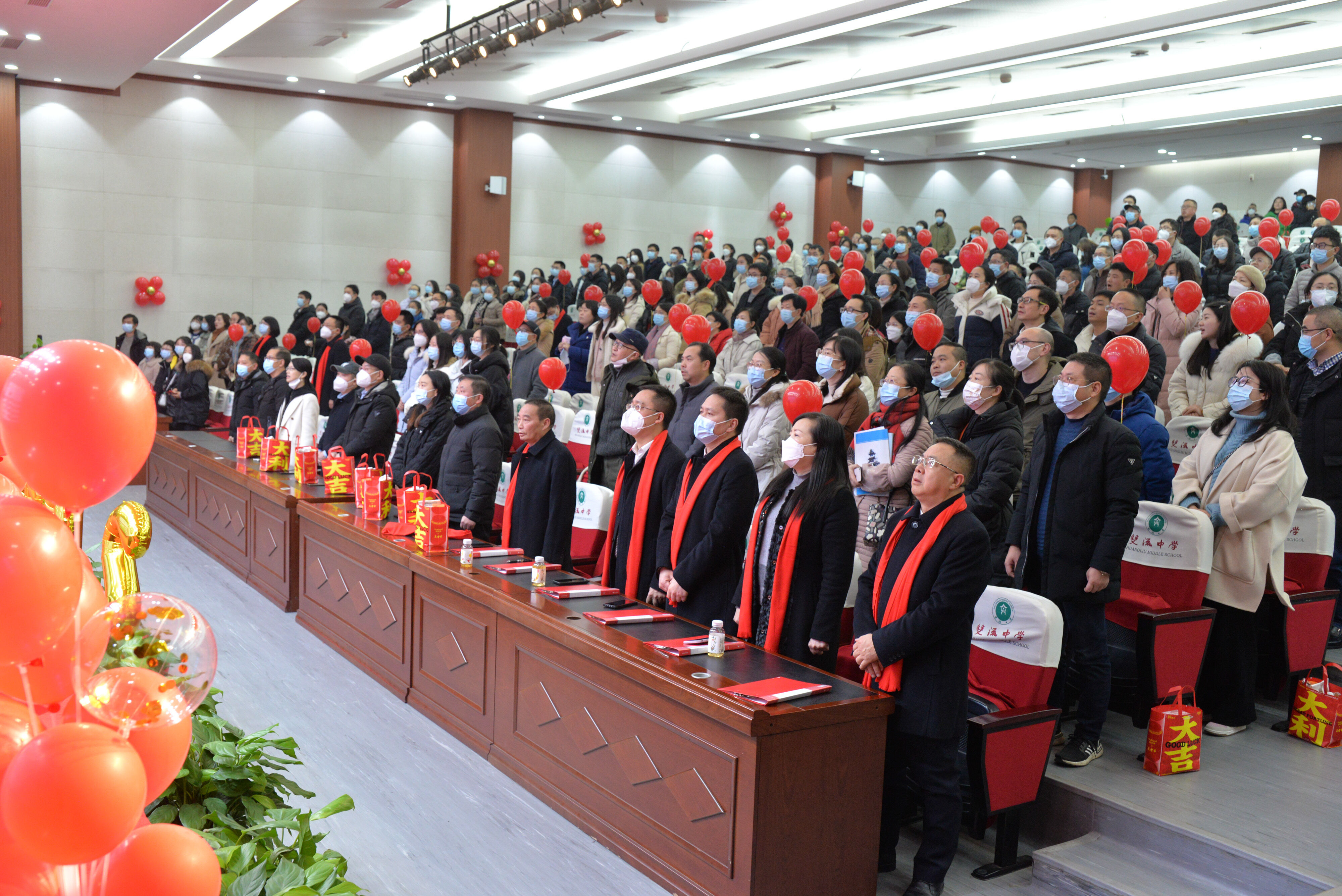 圖片3 齊唱校歌