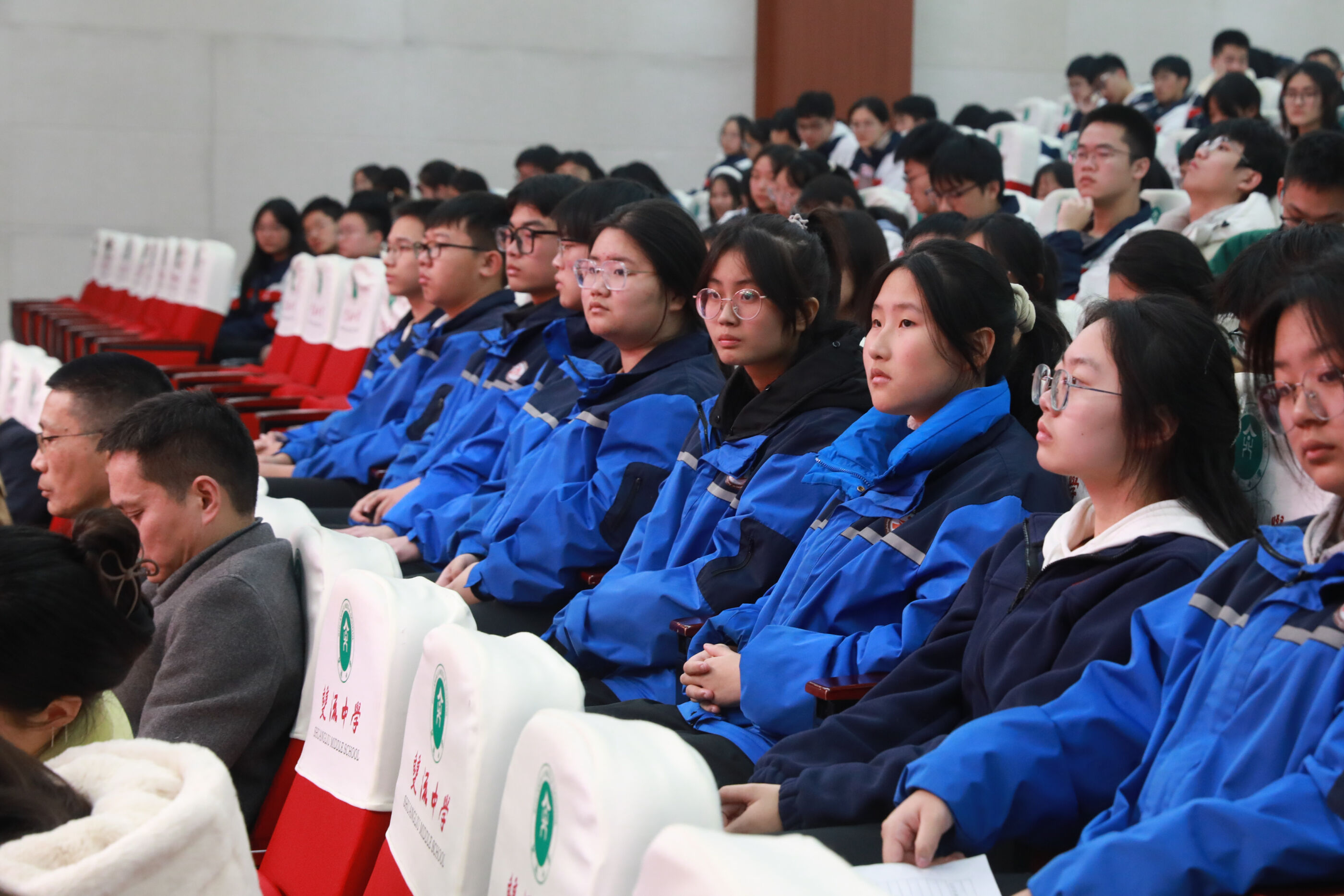 參加活動(dòng)的永安中學(xué)總價(jià)部份學(xué)生