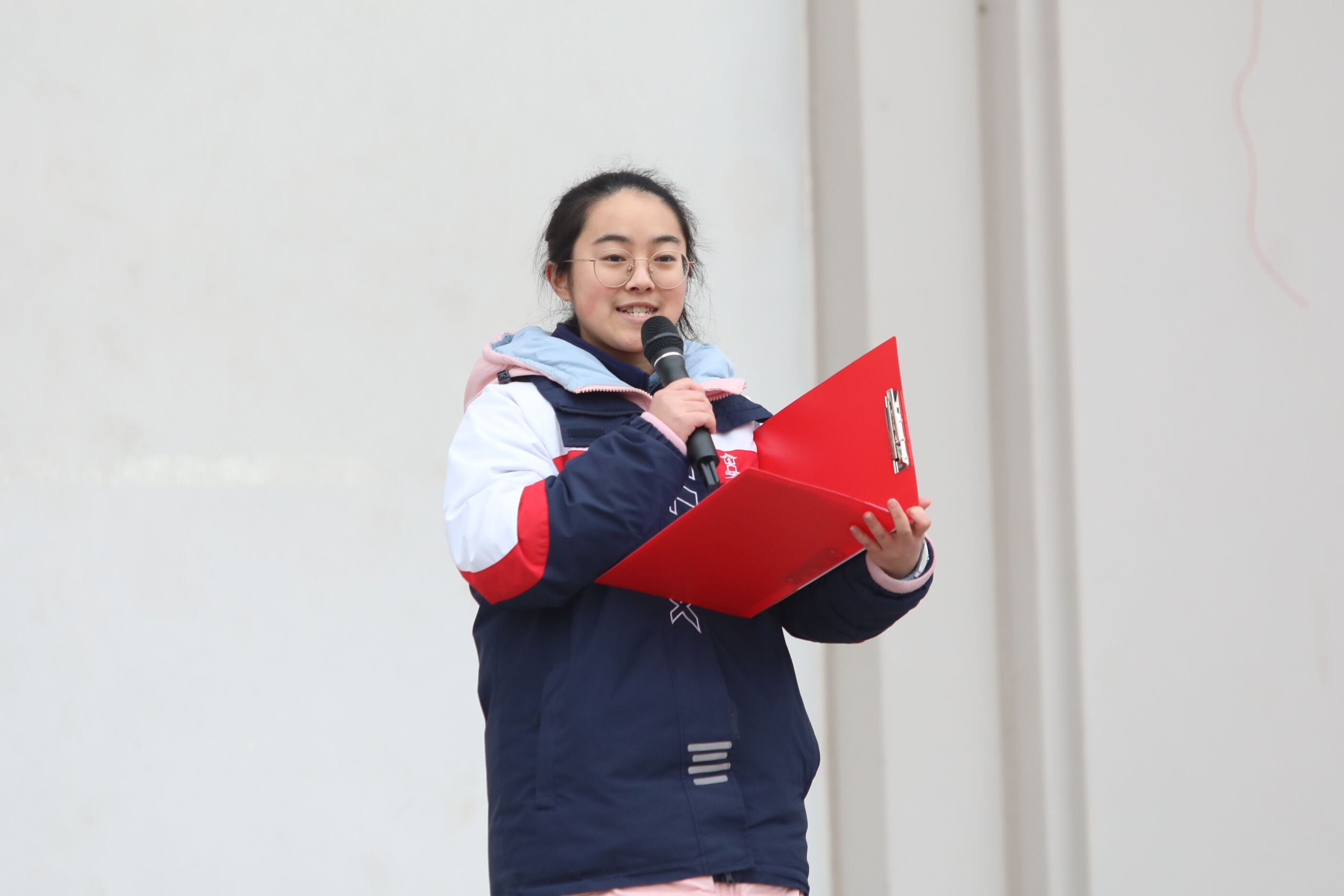 學(xué)生代表21班季柯蕊講話