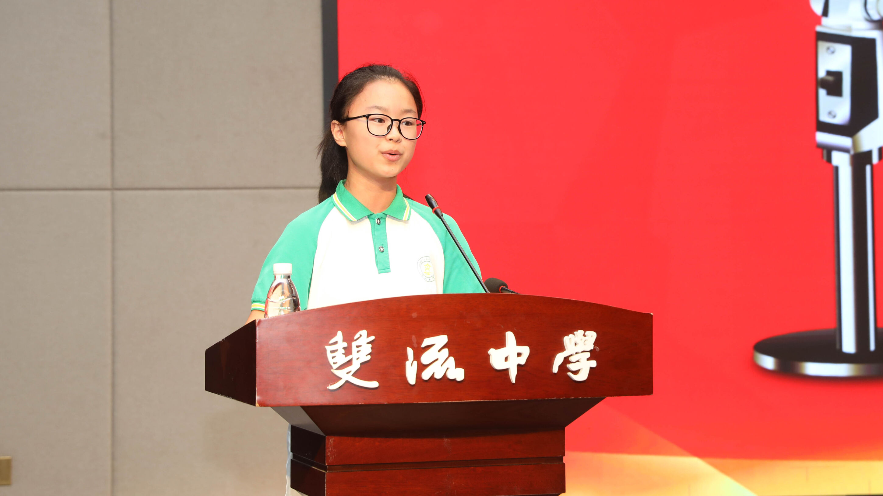 圖5 畢業(yè)生代表發(fā)言