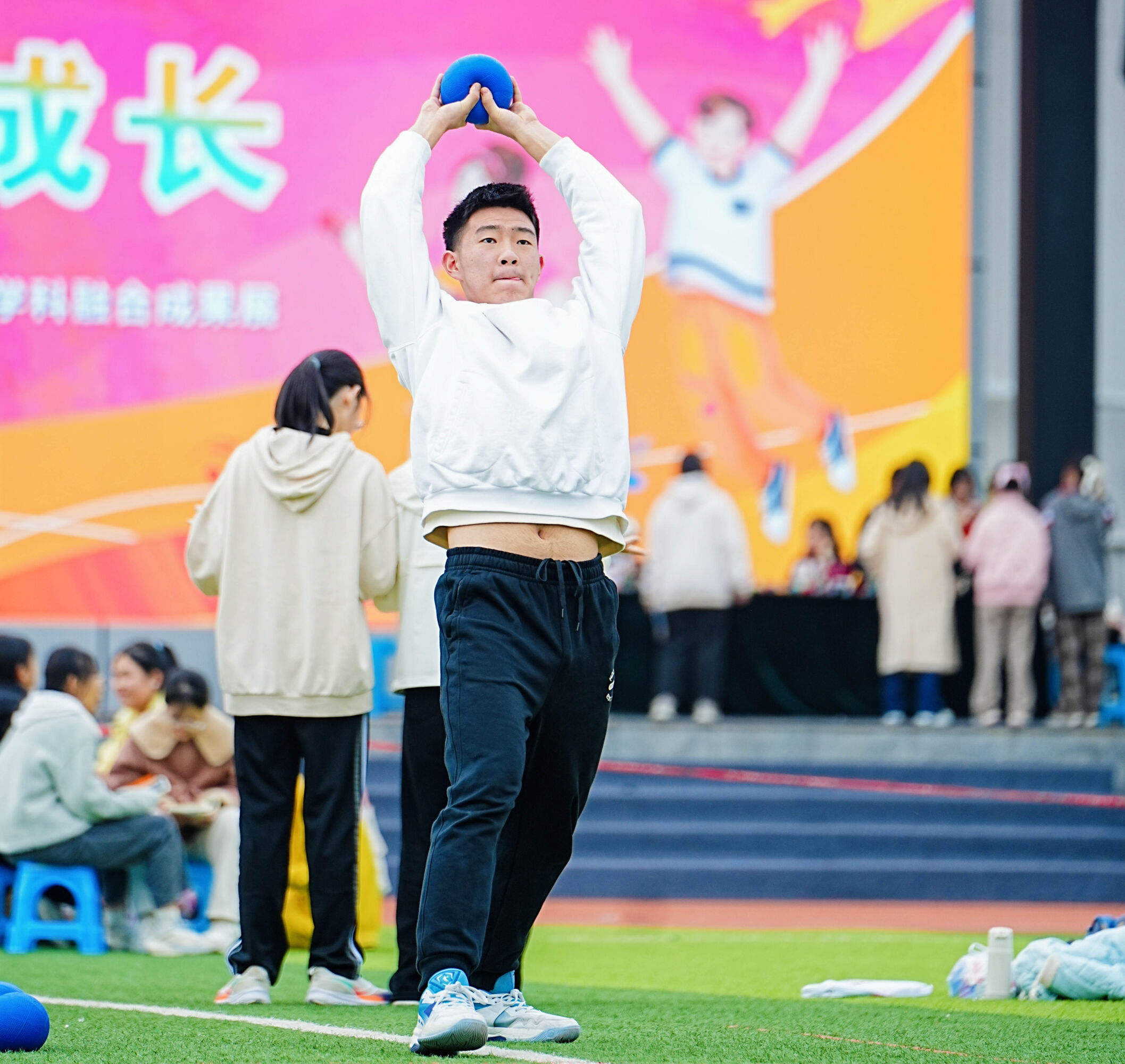 圖6 實心球比賽