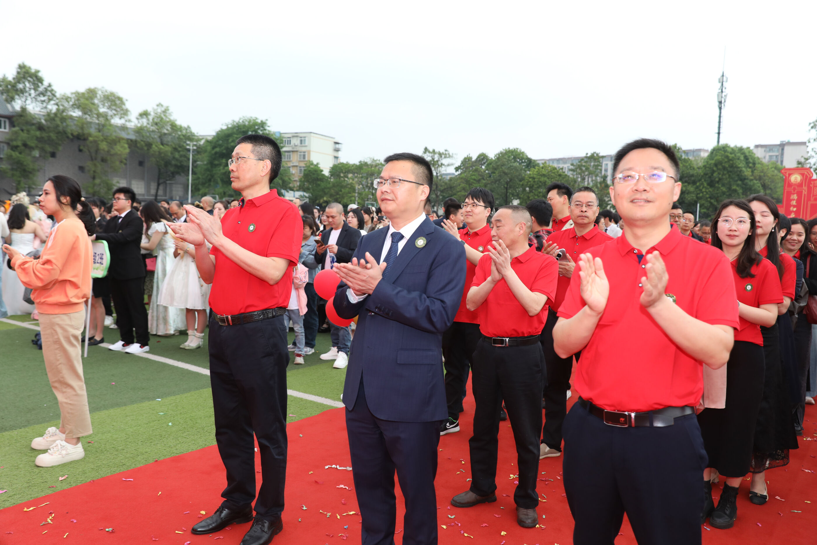 四川省雙流中學(xué)高2025屆畢業(yè)典禮暨成人儀式正式開始