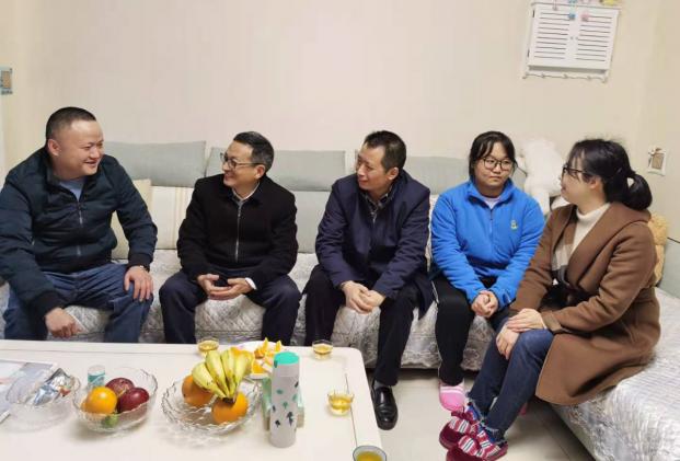 雙流中學(xué)“百師訪千家活動(dòng)”